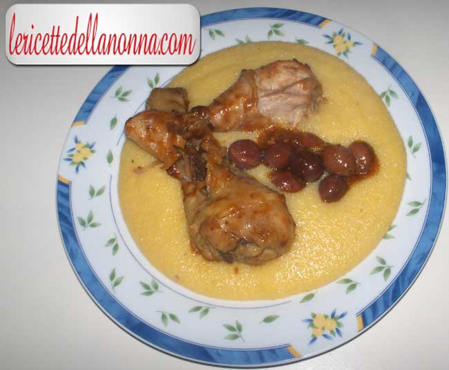 piatto-pollo-umido-e-polenta.JPG